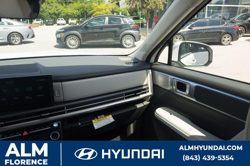 new 2025 Hyundai Santa Fe HEV car, priced at $36,995