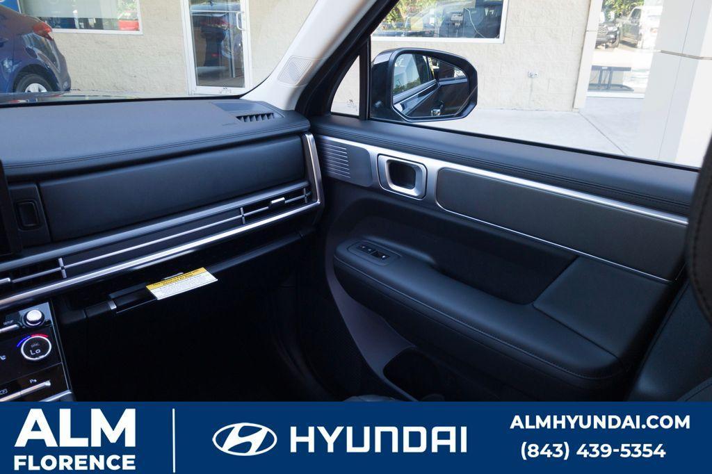 new 2025 Hyundai Santa Fe HEV car, priced at $36,995