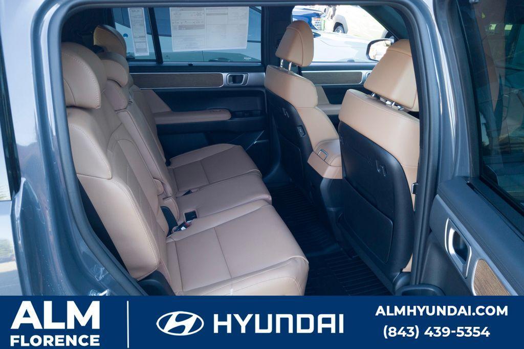 new 2025 Hyundai Santa Fe HEV car, priced at $43,615