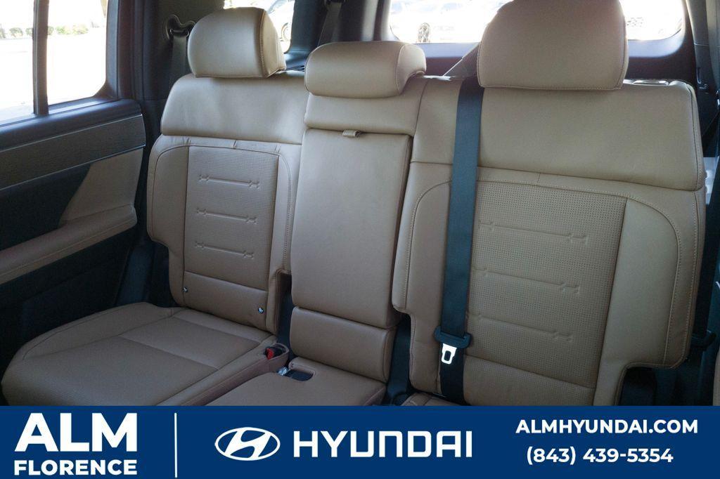 new 2025 Hyundai Santa Fe HEV car, priced at $43,615