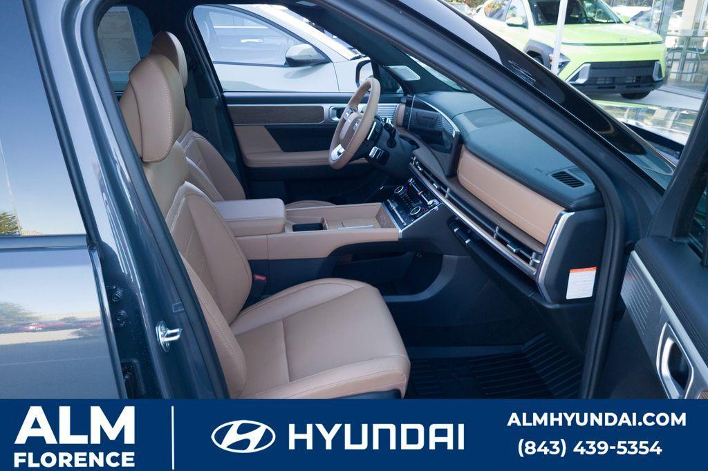 new 2025 Hyundai Santa Fe HEV car, priced at $43,615