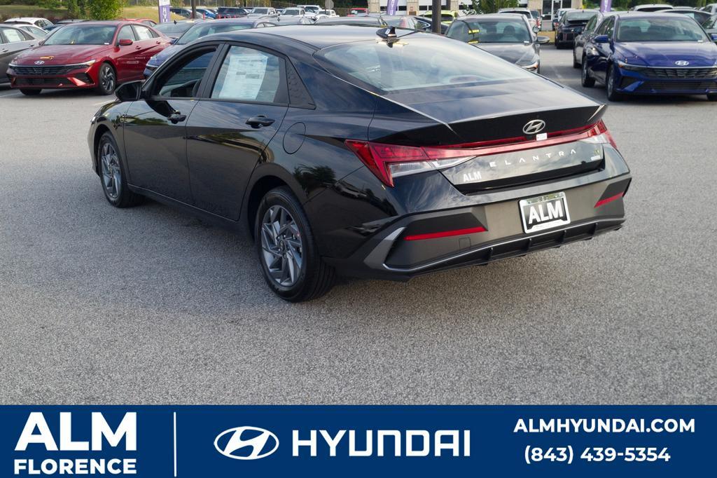 new 2024 Hyundai Elantra HEV car, priced at $22,815