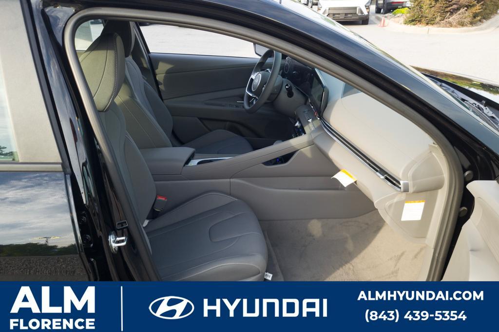 new 2024 Hyundai Elantra HEV car, priced at $22,815