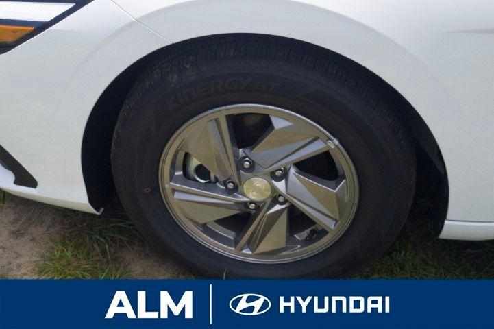 new 2025 Hyundai Elantra car, priced at $23,127