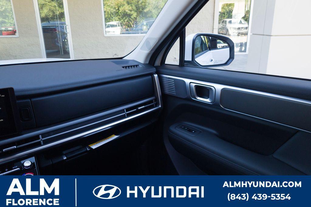 new 2025 Hyundai Santa Fe HEV car, priced at $37,515