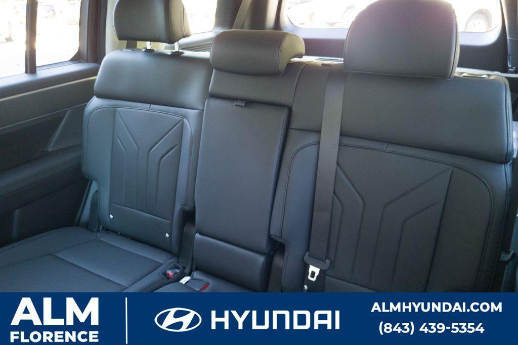 new 2025 Hyundai Santa Fe HEV car, priced at $37,515