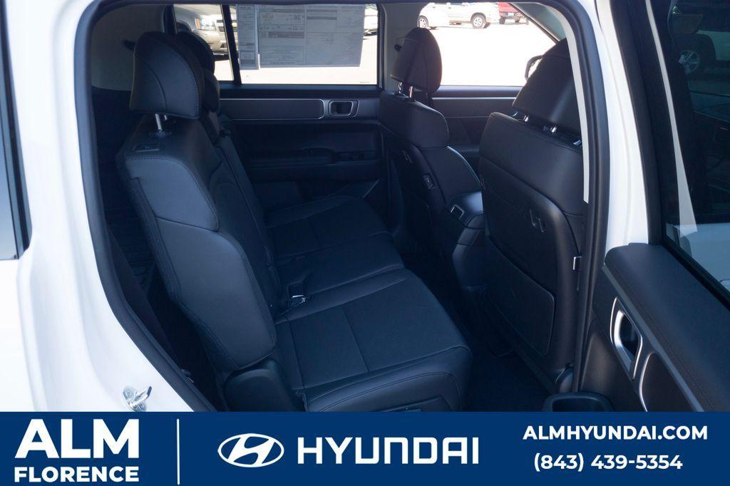 new 2025 Hyundai Santa Fe HEV car, priced at $37,515