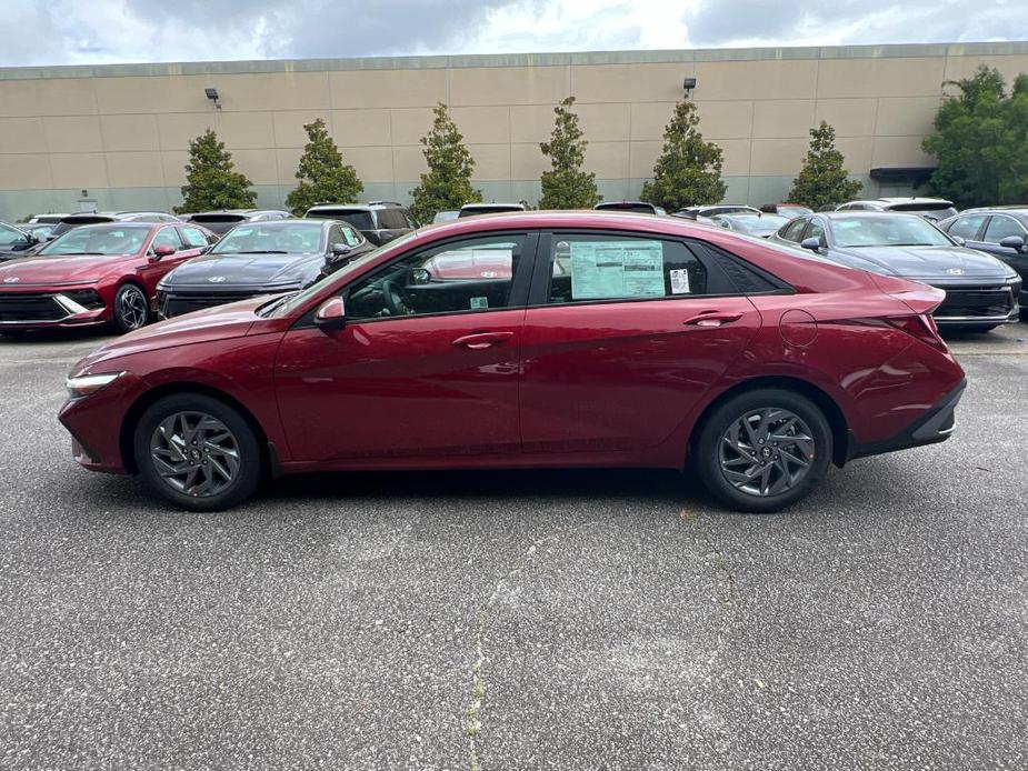 new 2024 Hyundai Elantra car, priced at $22,246