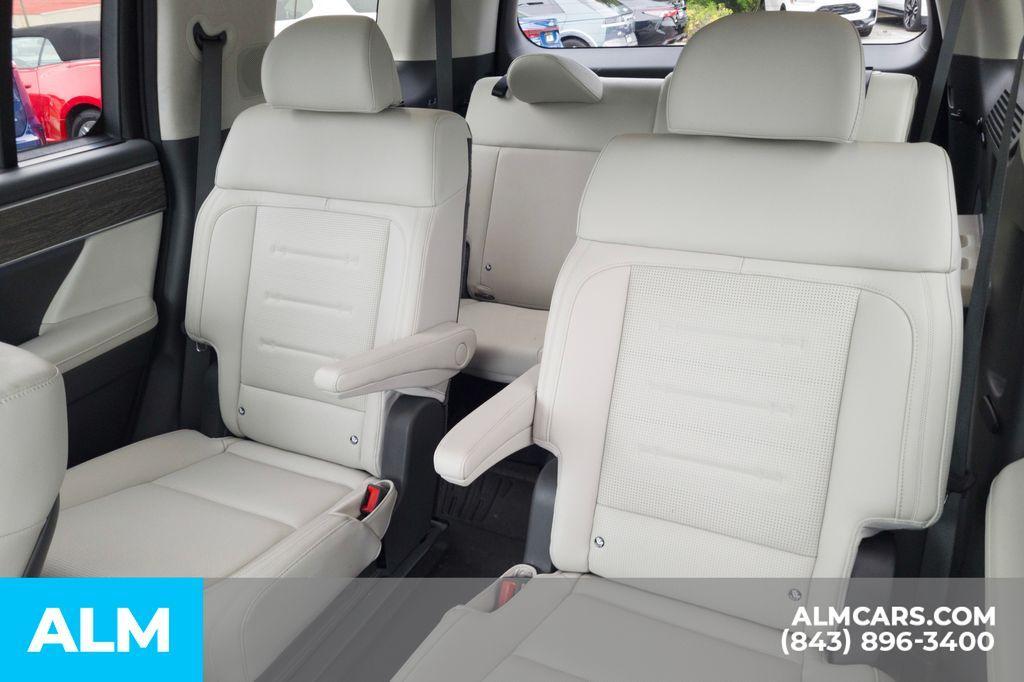 used 2025 Hyundai Santa Fe car, priced at $39,720