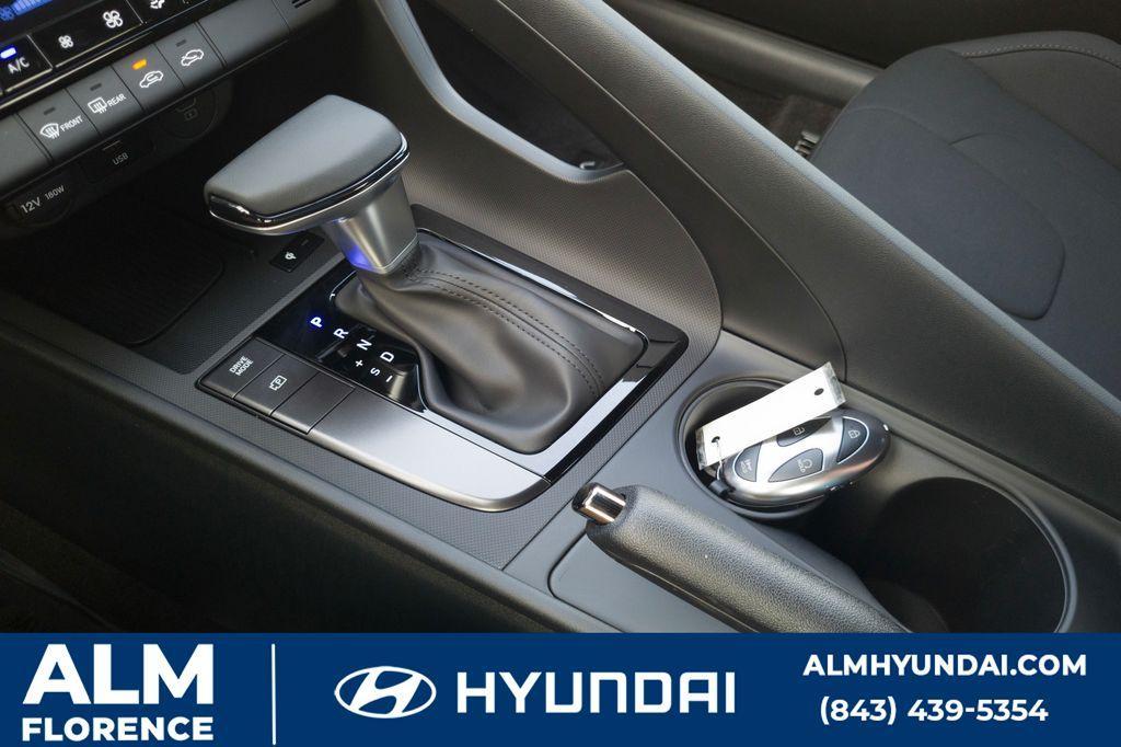 new 2025 Hyundai Elantra car, priced at $21,895