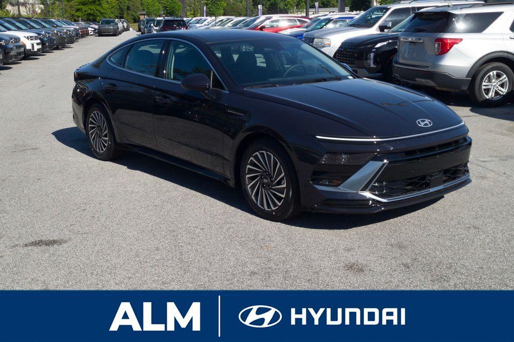 new 2025 Hyundai Sonata Hybrid car, priced at $28,745