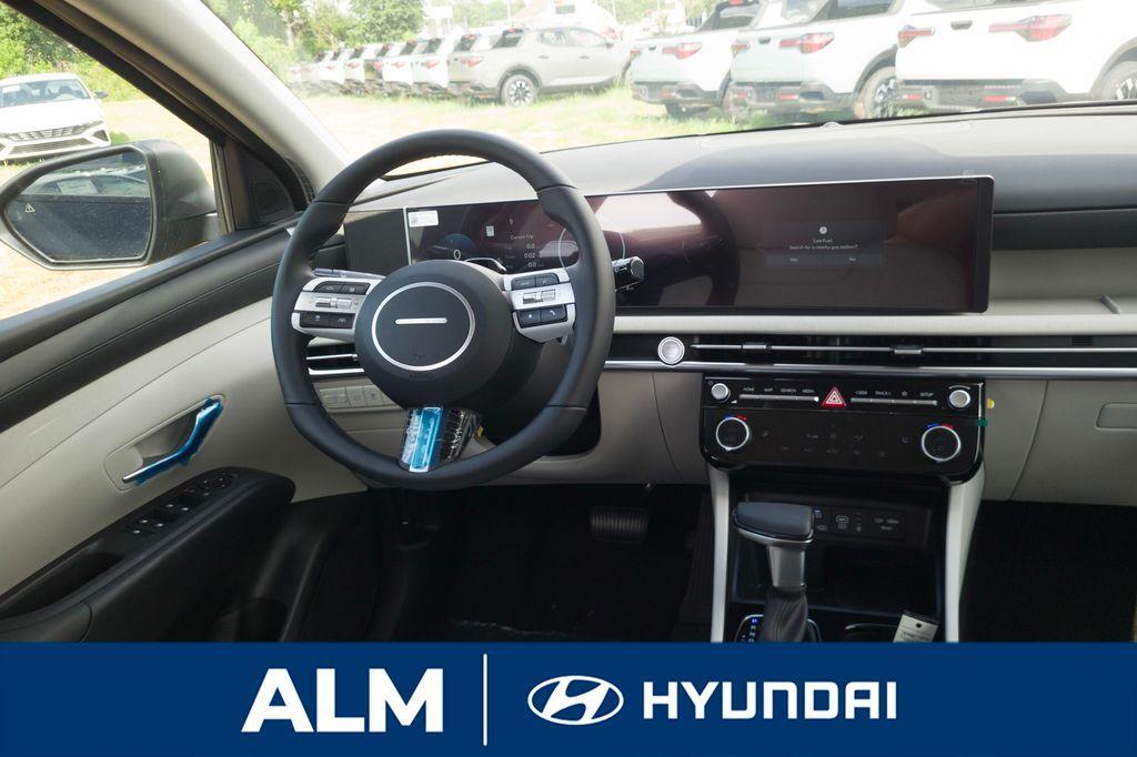 new 2025 Hyundai Tucson car, priced at $30,996
