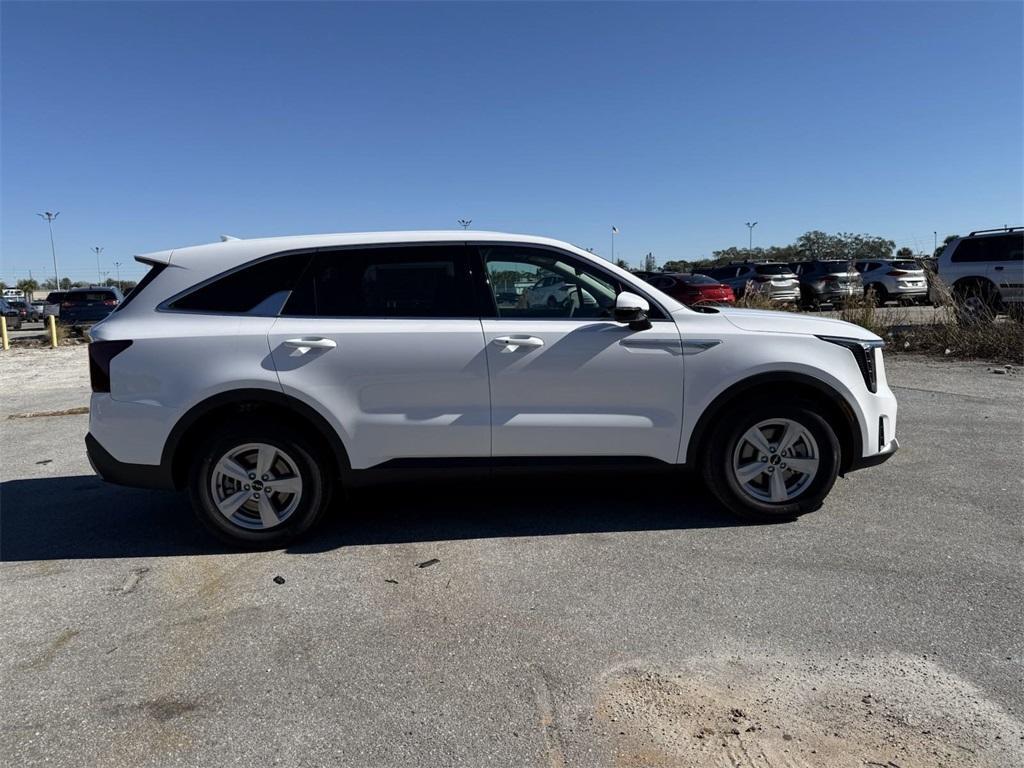 new 2025 Kia Sorento car, priced at $34,085