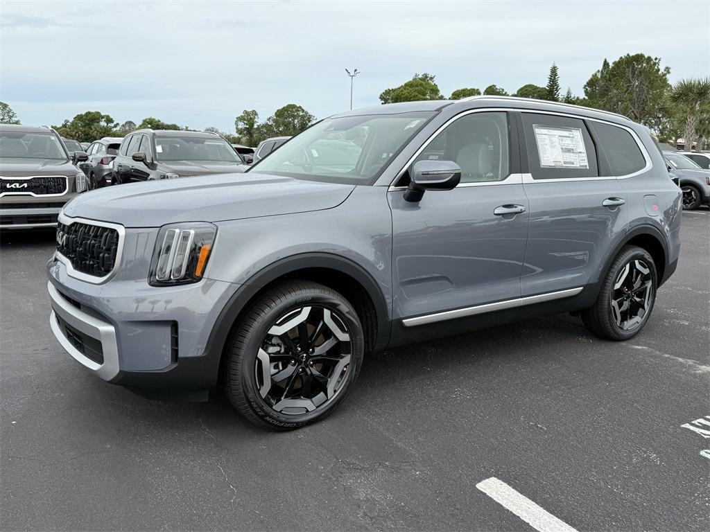 new 2025 Kia Telluride car, priced at $43,030