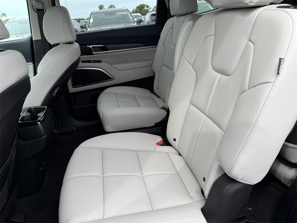 new 2025 Kia Telluride car, priced at $43,030