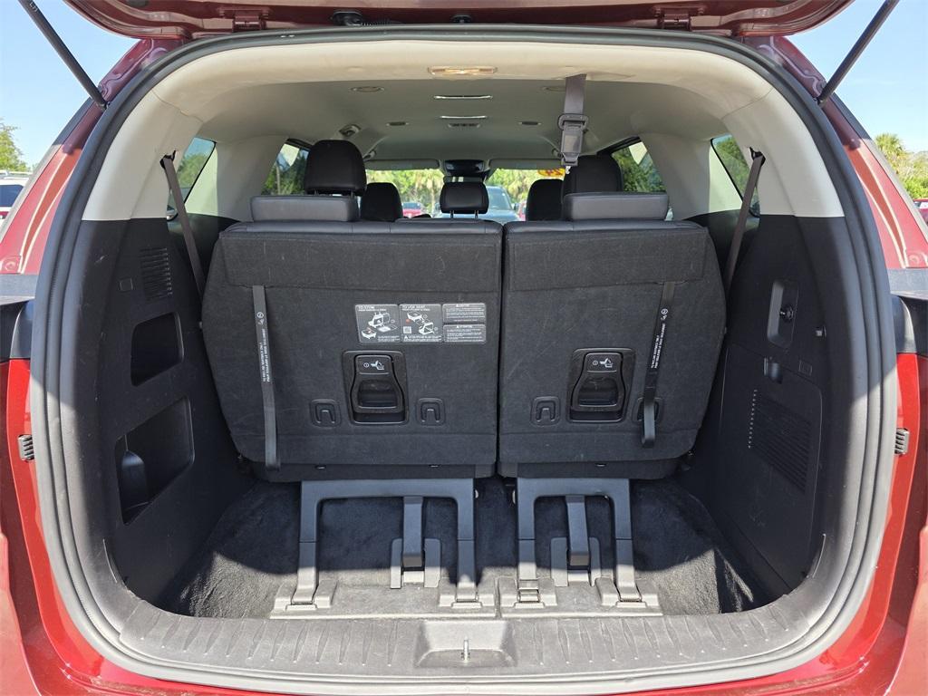 used 2024 Kia Carnival car, priced at $30,702