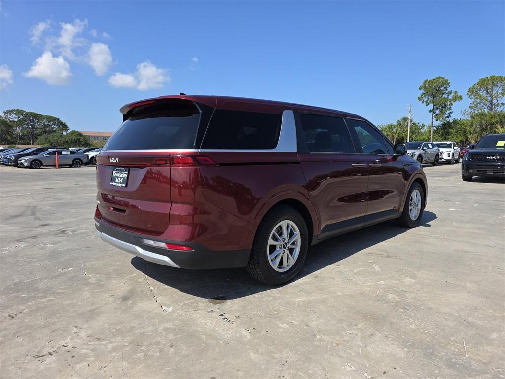 used 2024 Kia Carnival car, priced at $30,702