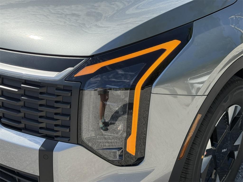 new 2026 Kia Sportage Hybrid car, priced at $28,670