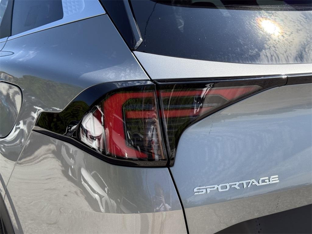 new 2026 Kia Sportage Hybrid car, priced at $28,670