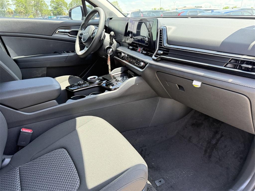 new 2025 Kia Sportage Hybrid car, priced at $30,355