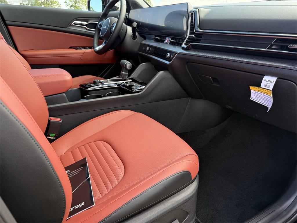 new 2025 Kia Sportage car, priced at $36,810