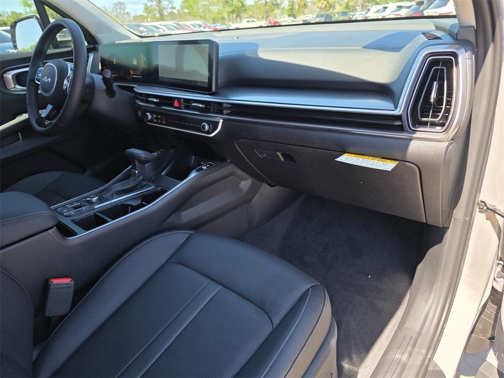 new 2025 Kia Sorento car, priced at $37,255