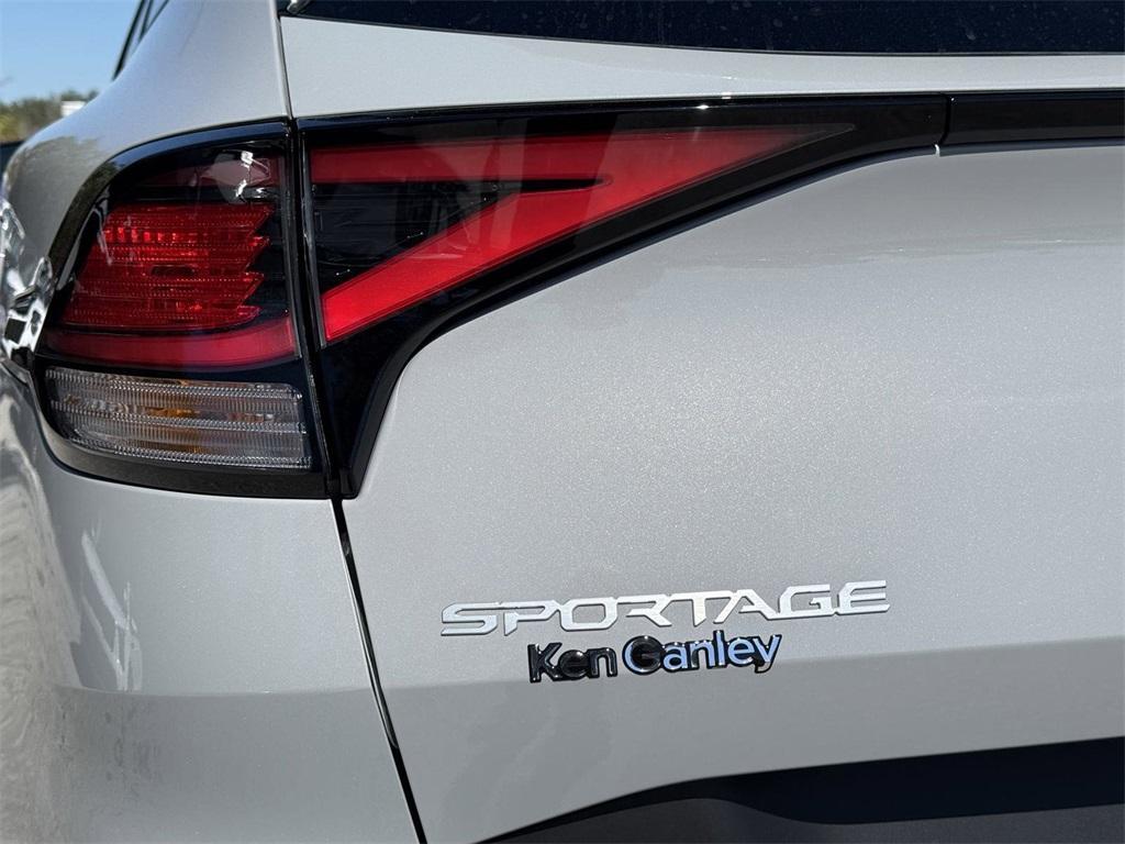 new 2025 Kia Sportage car, priced at $34,035