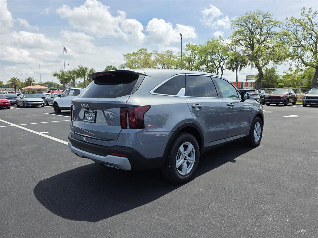 new 2025 Kia Sorento car, priced at $31,630