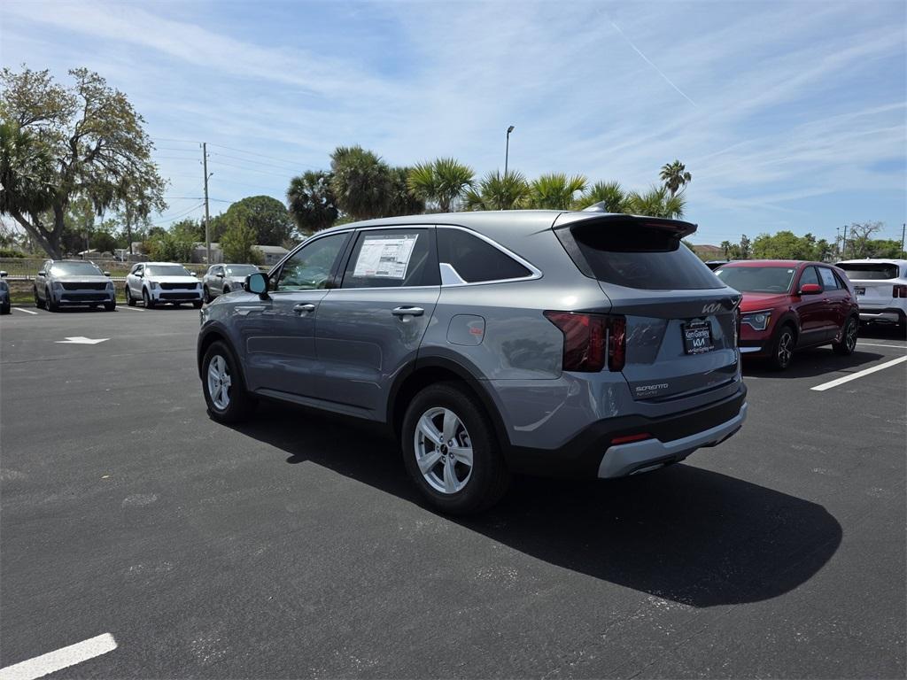 new 2025 Kia Sorento car, priced at $31,630