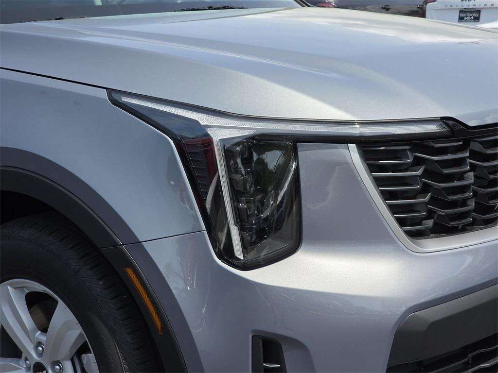 new 2025 Kia Sorento car, priced at $31,630