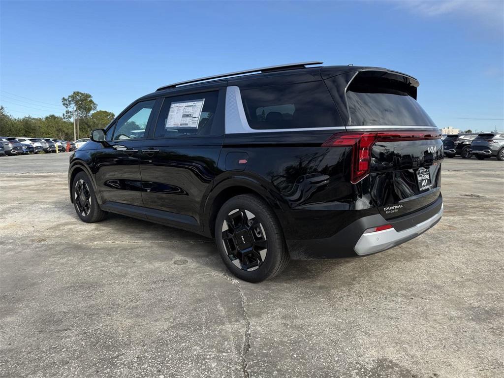 new 2025 Kia Carnival car, priced at $43,255