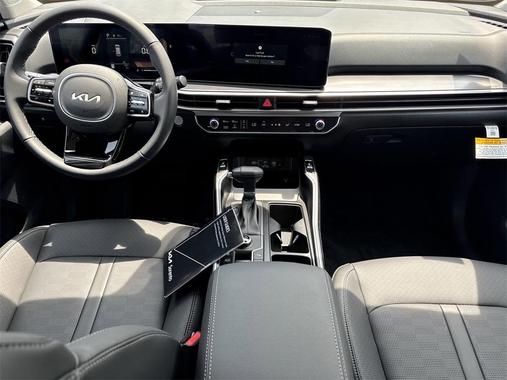 new 2025 Kia Sorento car, priced at $36,825