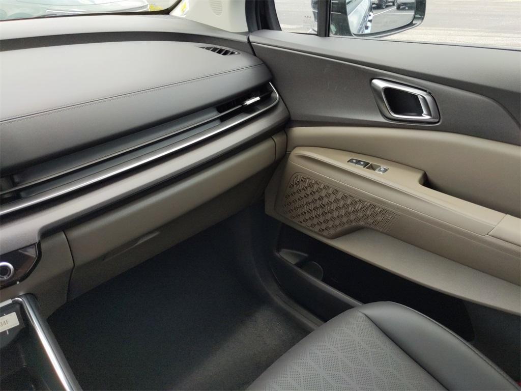 new 2025 Kia Carnival car, priced at $43,005
