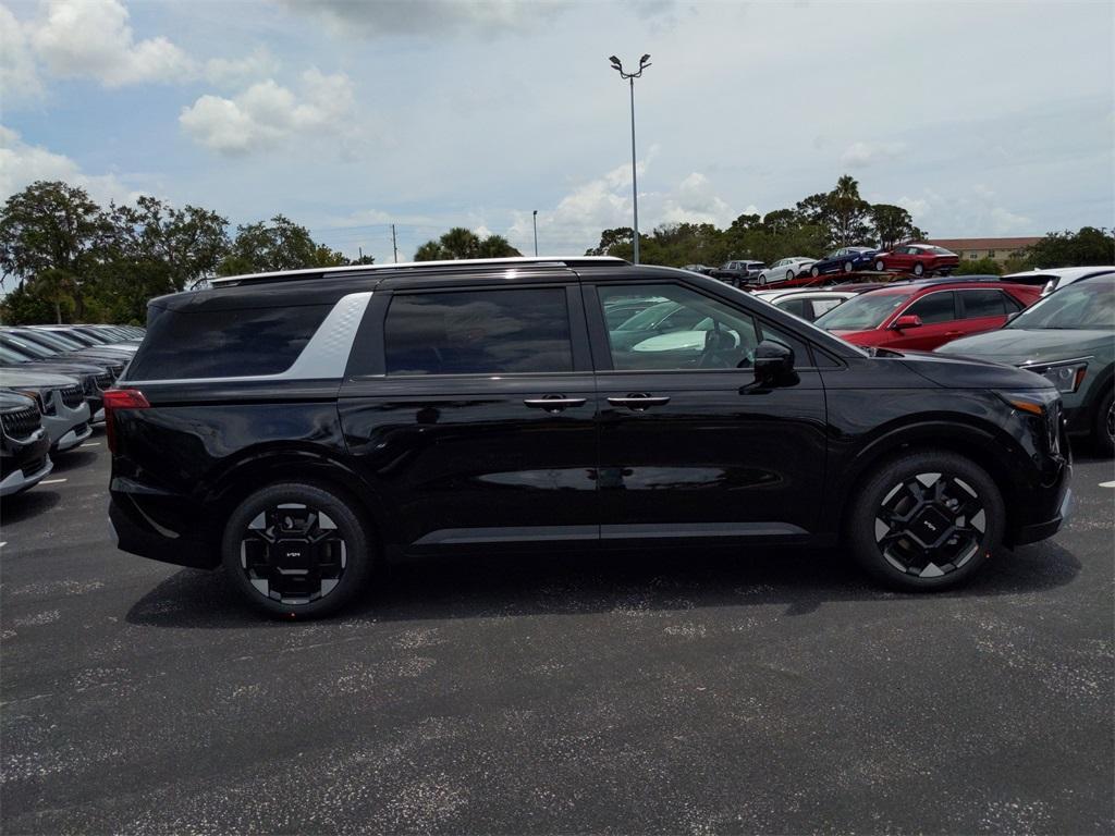 new 2025 Kia Carnival car, priced at $43,005
