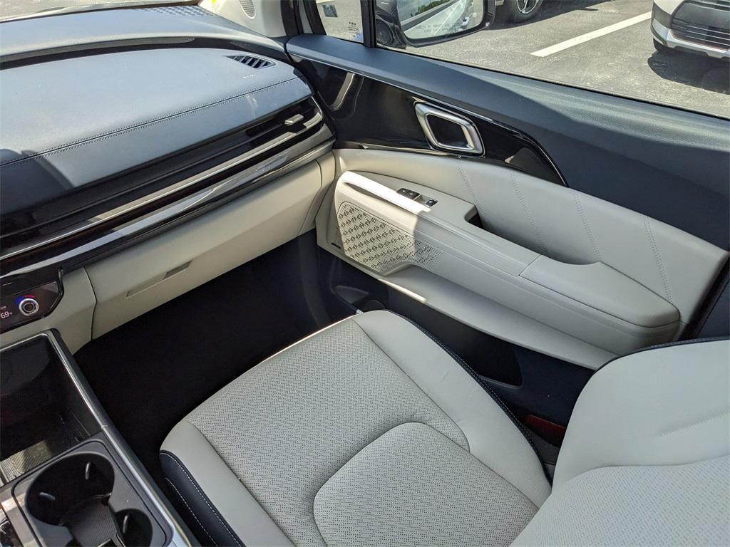 new 2026 Kia Carnival car, priced at $55,285