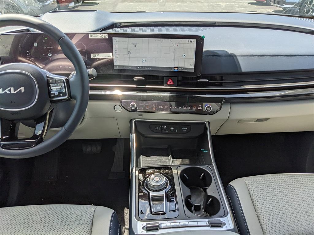 new 2026 Kia Carnival car, priced at $55,285