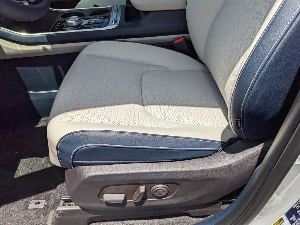 new 2026 Kia Carnival car, priced at $55,285