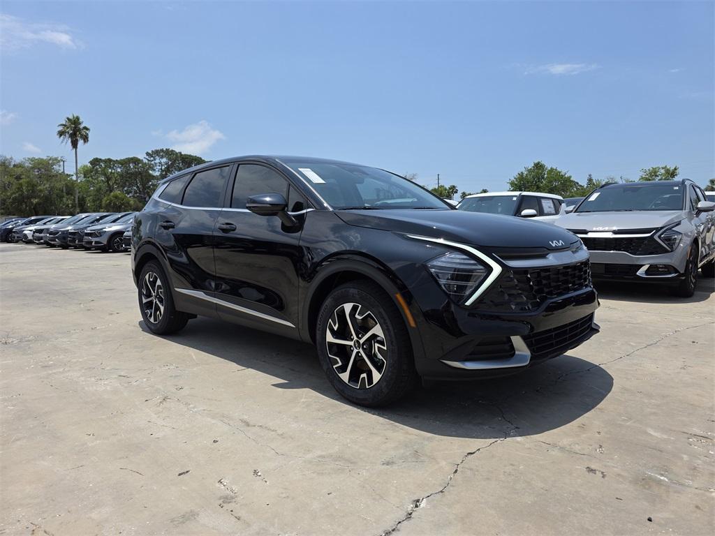 new 2025 Kia Sportage car, priced at $29,810