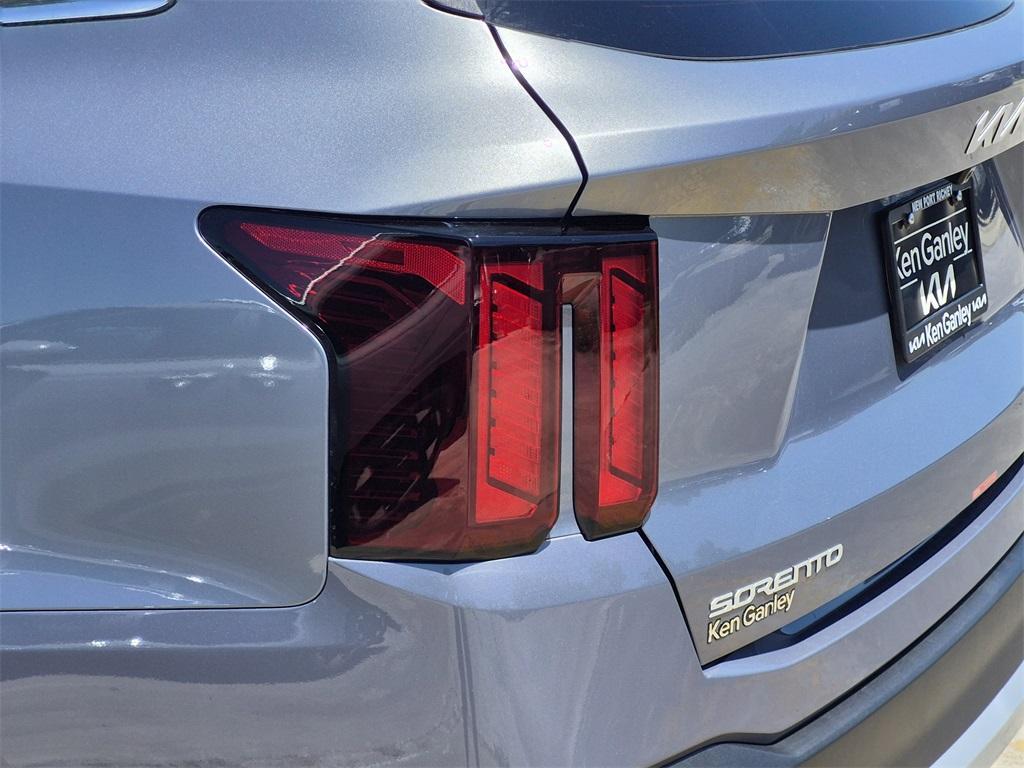 new 2025 Kia Sorento car, priced at $32,130