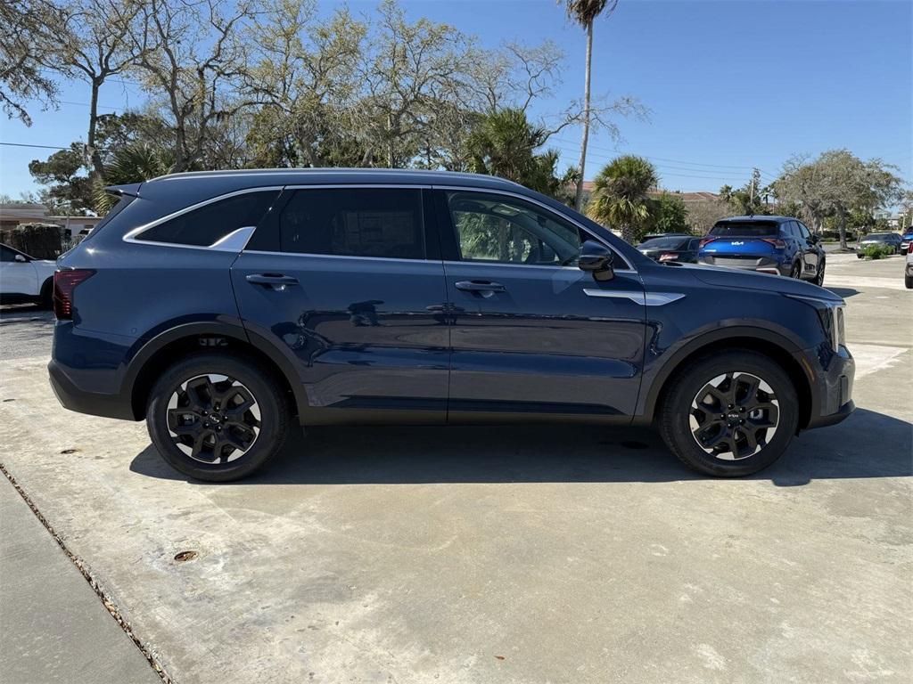 new 2025 Kia Sorento car, priced at $35,025