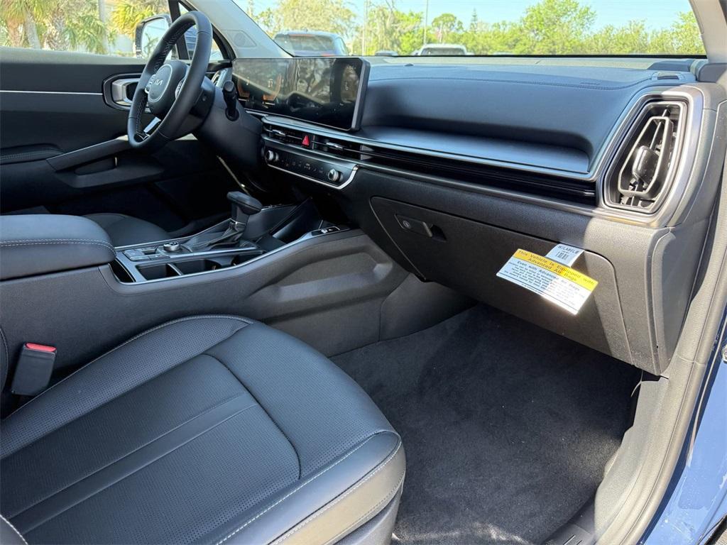 new 2025 Kia Sorento car, priced at $35,025