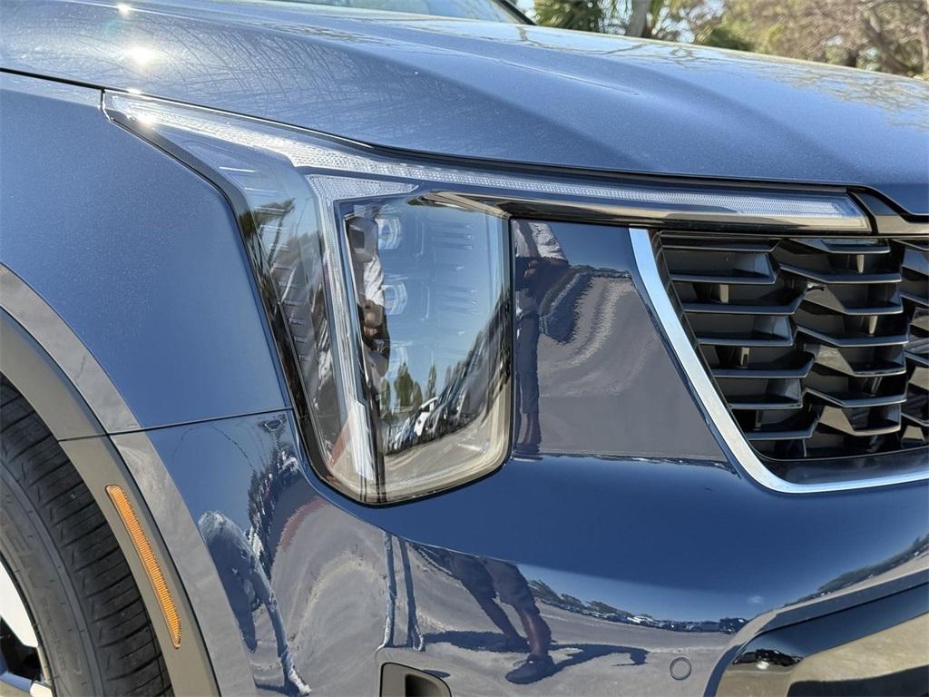new 2025 Kia Sorento car, priced at $35,025
