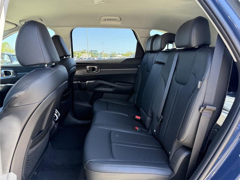 new 2025 Kia Sorento car, priced at $35,025
