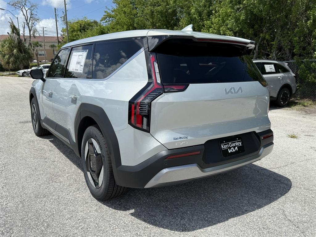 new 2026 Kia EV9 car, priced at $44,918