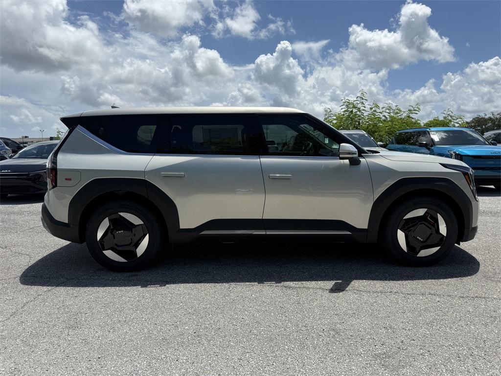 new 2026 Kia EV9 car, priced at $44,918