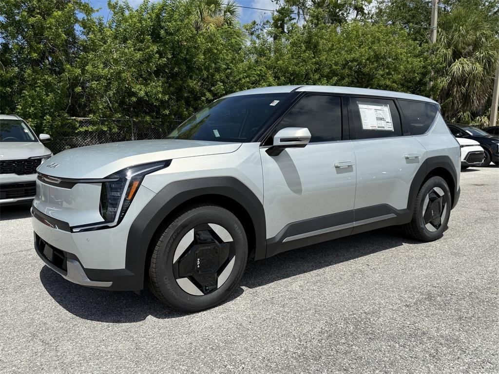 new 2026 Kia EV9 car, priced at $44,918