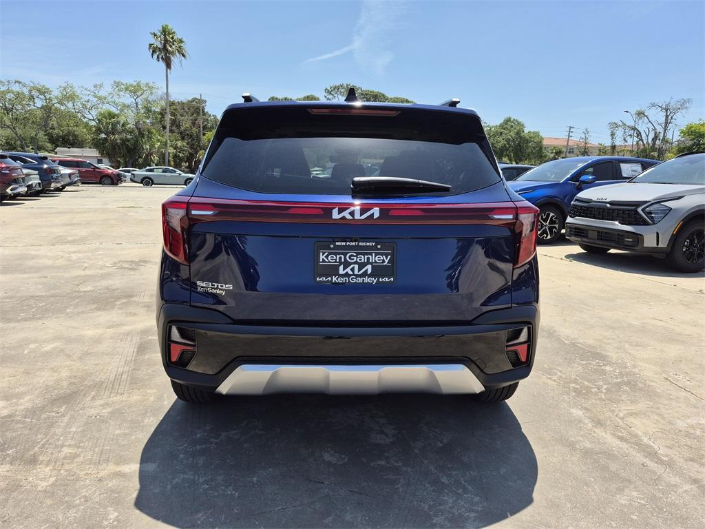 new 2025 Kia Seltos car, priced at $27,325