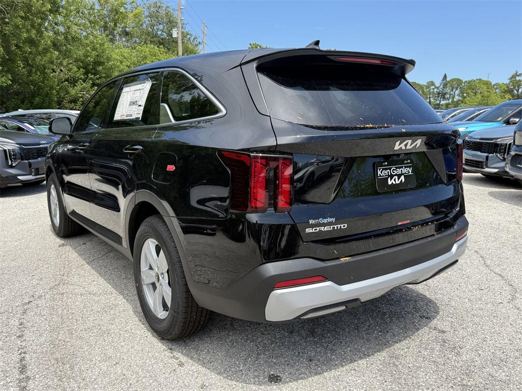 new 2025 Kia Sorento car, priced at $28,281