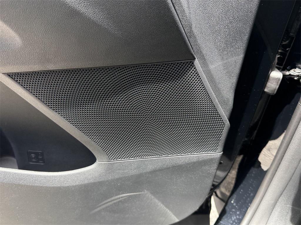 new 2025 Kia Sorento car, priced at $28,281