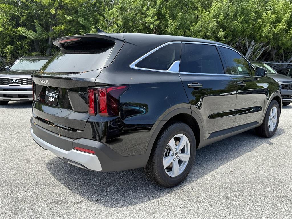 new 2025 Kia Sorento car, priced at $28,281